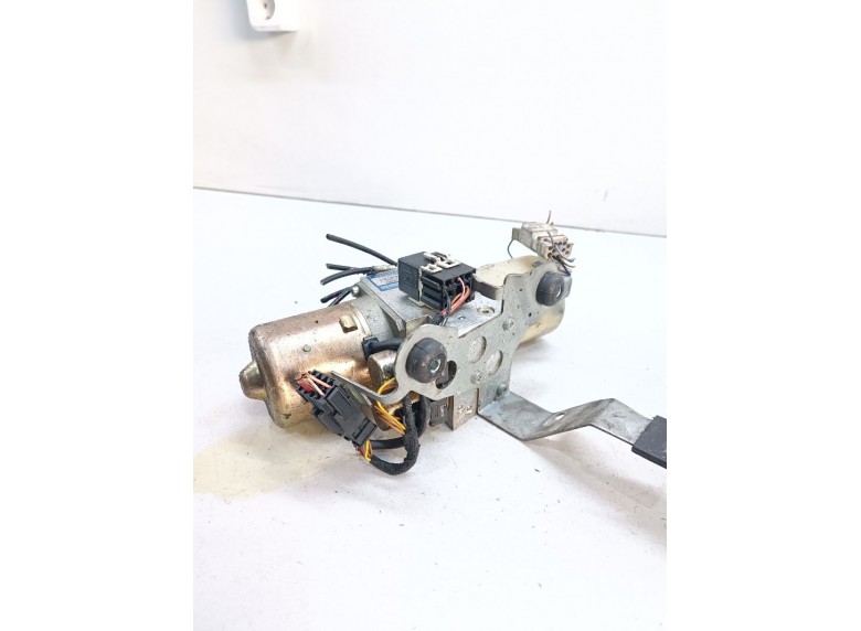 Насос гидравлический подъема крыши к Насос гидравлический подъема крыши к Mercedes CLKW208 undefined г. CLK W208