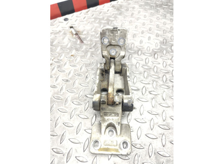 Петля двери задней левой к Volkswagen Crafter, 2009г.