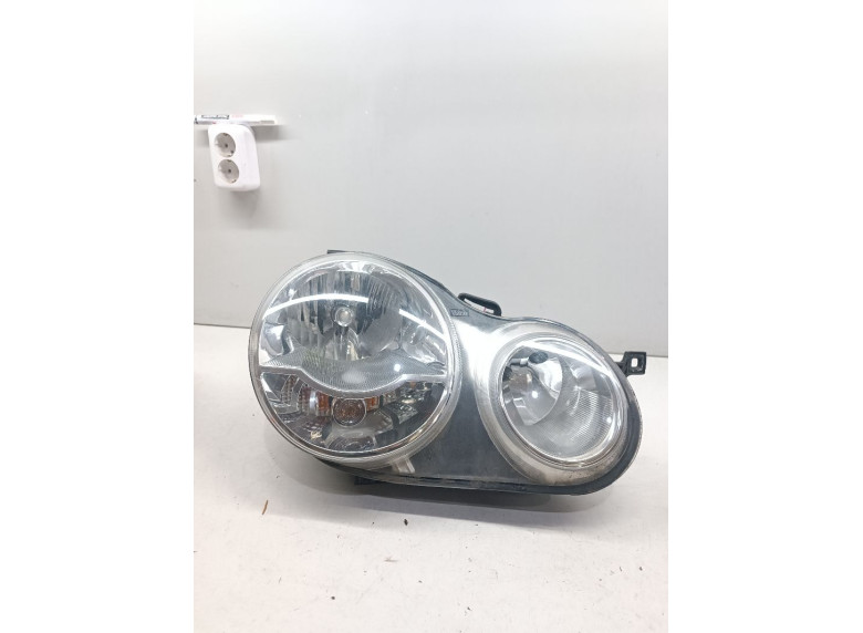 Фара правая к Volkswagen Polo, 2003г.