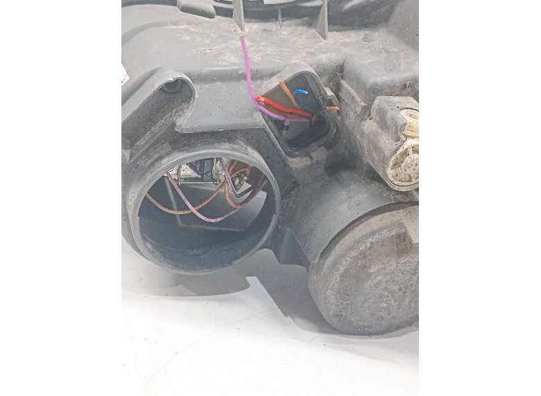 Фара правая к Volkswagen Polo, 2003г.