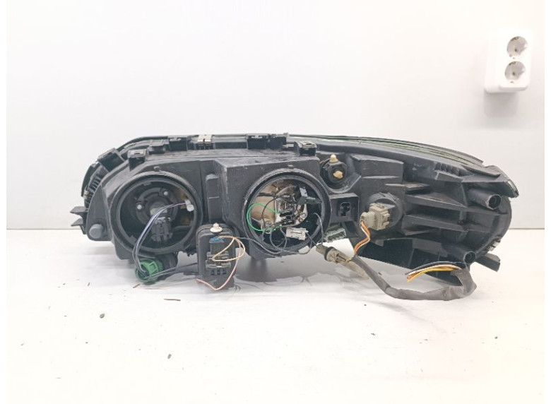 Фара правая к Фара правая к Volvo V70 undefined г. V70