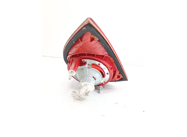 Фонарь крышки багажника левый к Volkswagen Golf, 2006г.