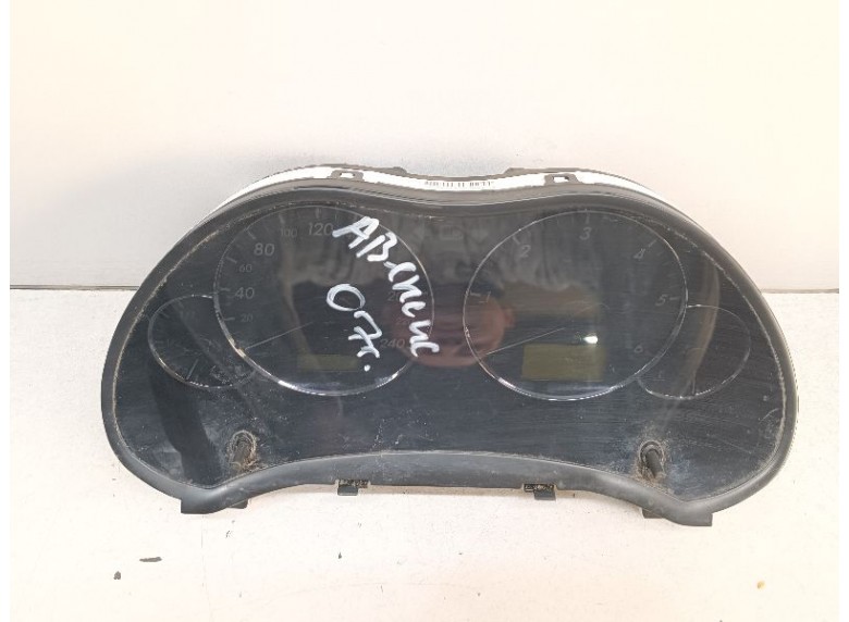 Щиток приборов (приборная панель) к Toyota Avensis