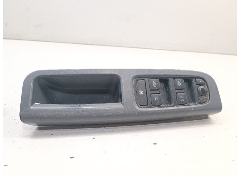 Блок управления стеклоподъемниками к Volvo V50, 2006г.
