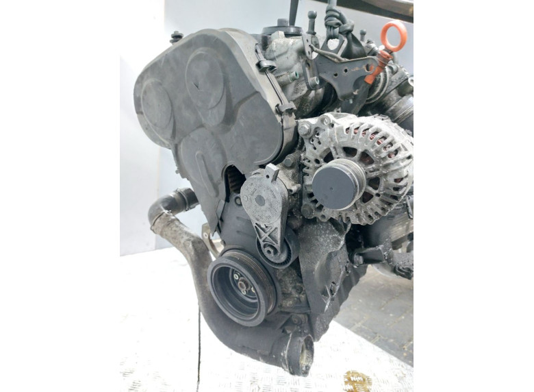 Двигатель к Volkswagen Touran, 2003г.