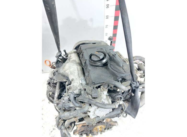 Двигатель к Volkswagen Touran, 2003г.