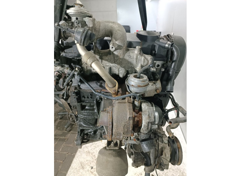 Двигатель к Volkswagen Passat, 2001г.