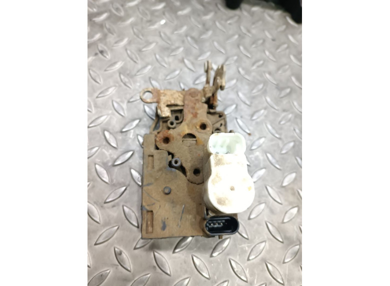 Замок двери передней левой к Opel Sintra, 1998г.