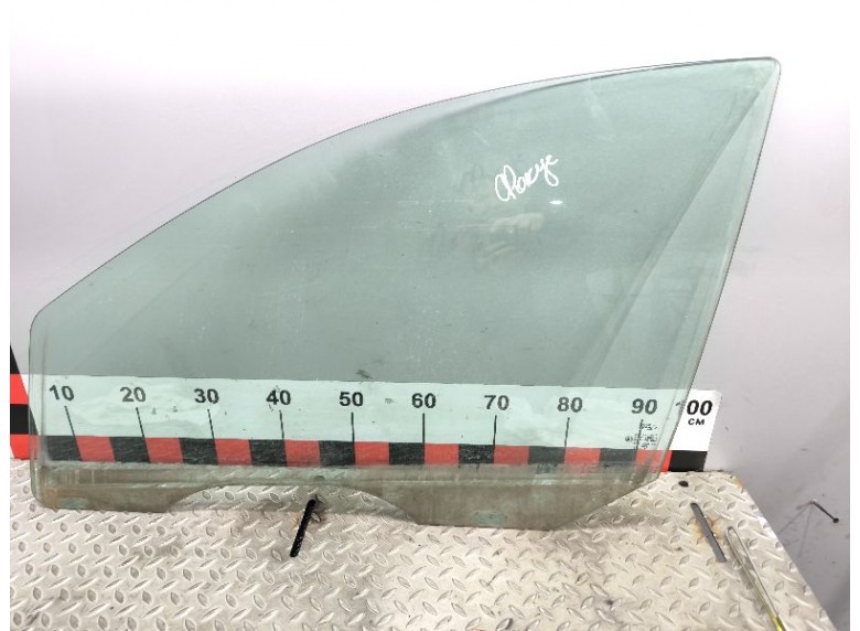 Стекло двери передней левой к Ford Focus