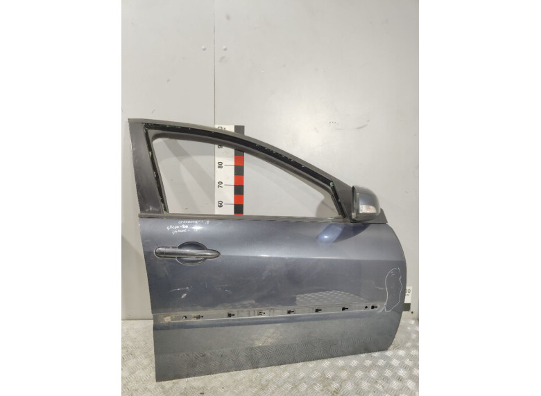 Дверь передняя правая к Renault Laguna, 2009г.