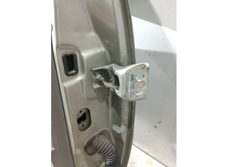 Петля двери передней левой к Renault Kangoo, 2008г.