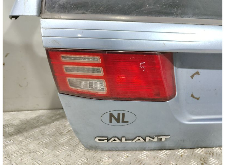 Фонарь крышки багажника левый к Mitsubishi Galant, 2002г.