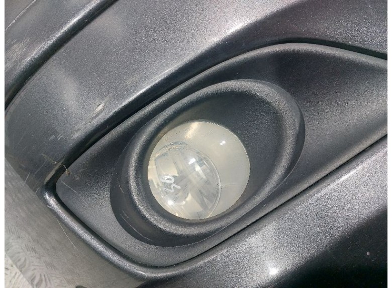 Фара противотуманная правая к Toyota Avensis