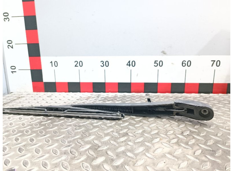Щеткодержатель задний к Mazda 2, 2008г.