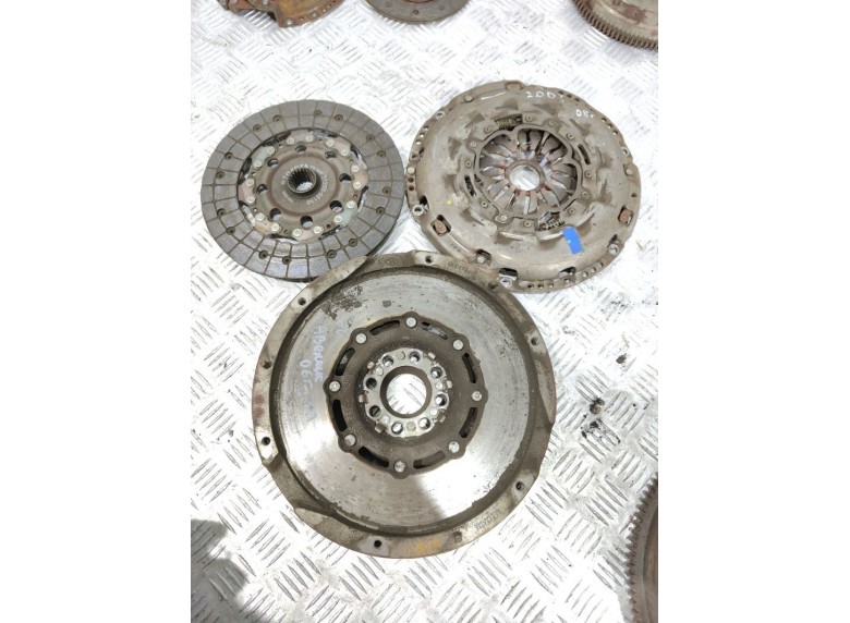 Комплект сцепления к Toyota Avensis
