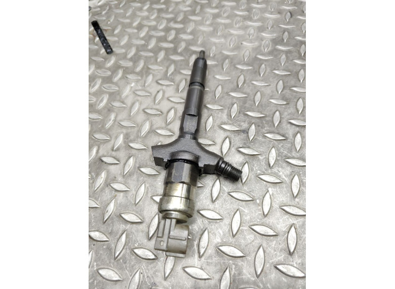 Форсунка к Opel Signum, 2004г.