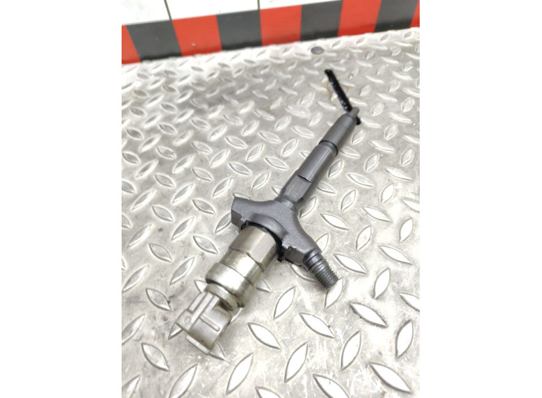 Форсунка к Opel Signum, 2004г.