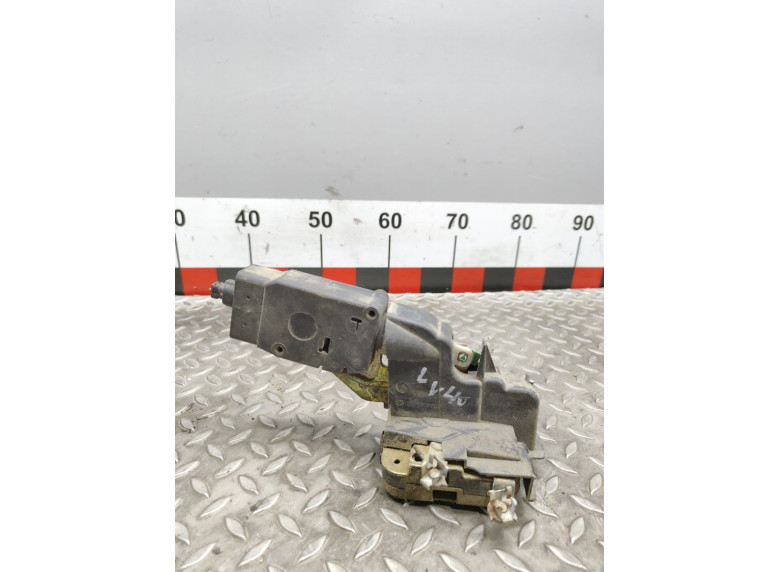 Замок двери передней левой к Volvo S40