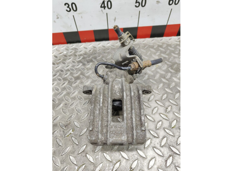 Суппорт задний левый к Volkswagen Golf, 2005г.