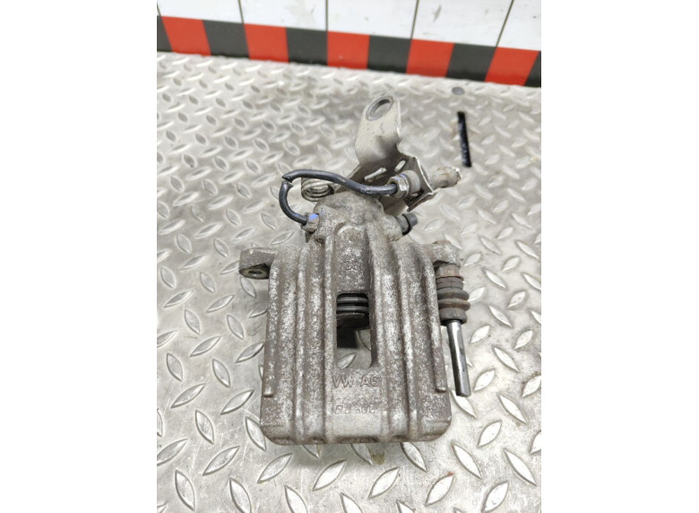 Суппорт задний левый к Volkswagen Golf, 2006г.