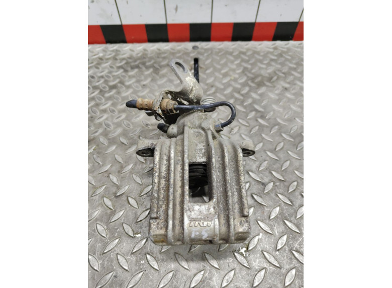 Суппорт задний правый к Volkswagen Golf, 2006г.