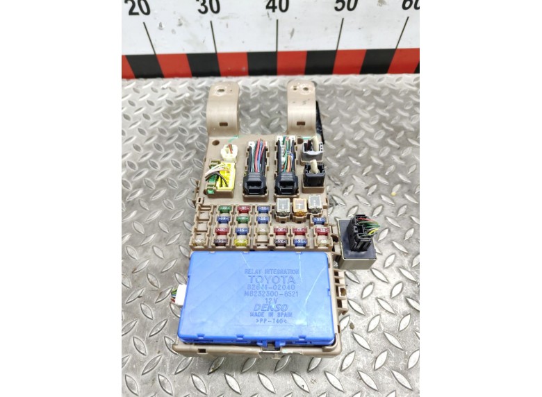 Блок предохранителей к Toyota Corolla