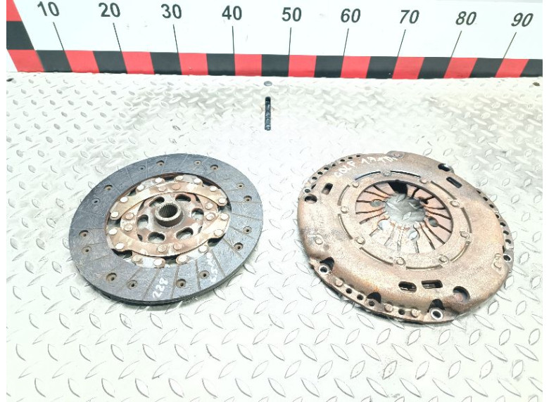 Комплект сцепления к Volkswagen Golf, 2006г.