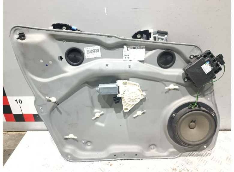 Стеклоподъемник электрический передний левый к Mercedes B W245, 2003г.