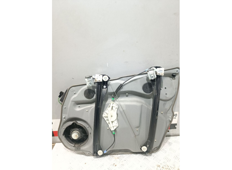 Стеклоподъемник электрический передний левый к Mercedes B W245, 2003г.