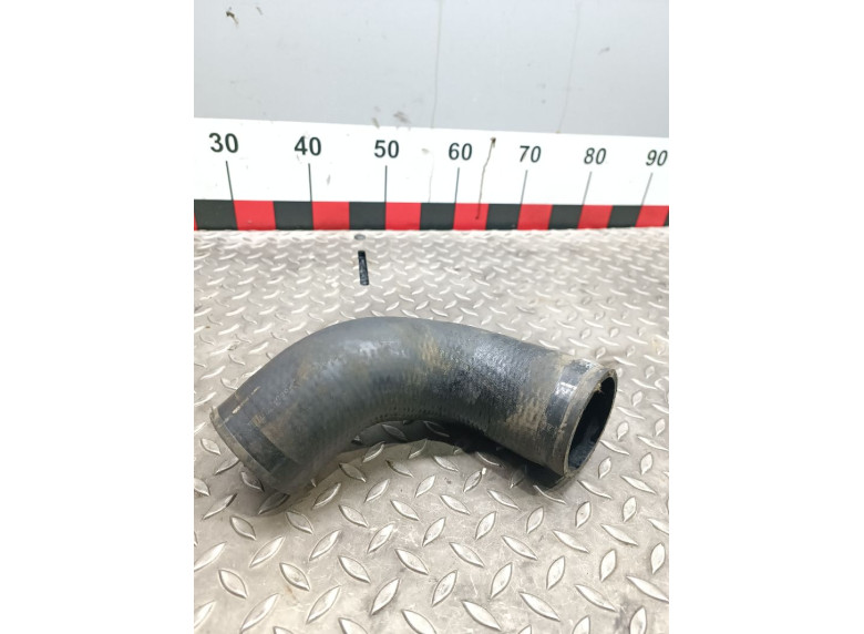 Патрубок интеркулера к Volvo V40