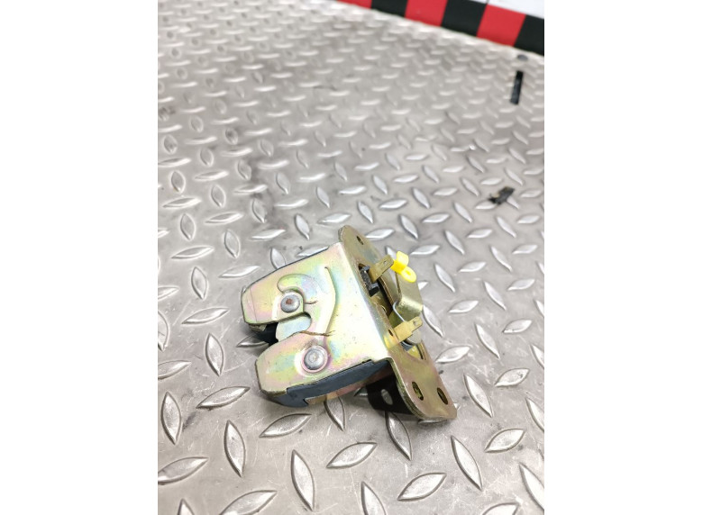 Замок багажника к Замок багажника к Volvo S40 undefined г. S40