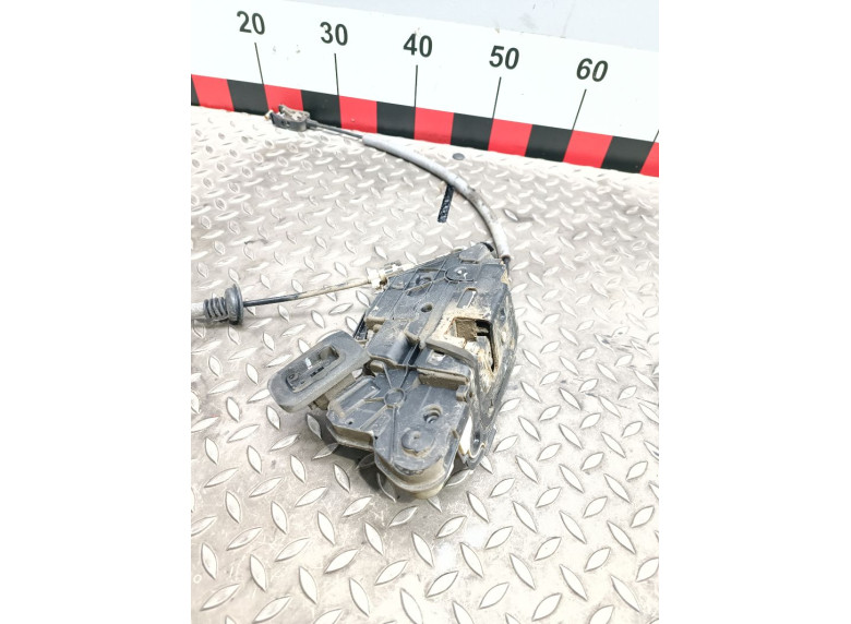 Замок двери передней левой к Volkswagen Polo, 2014г.