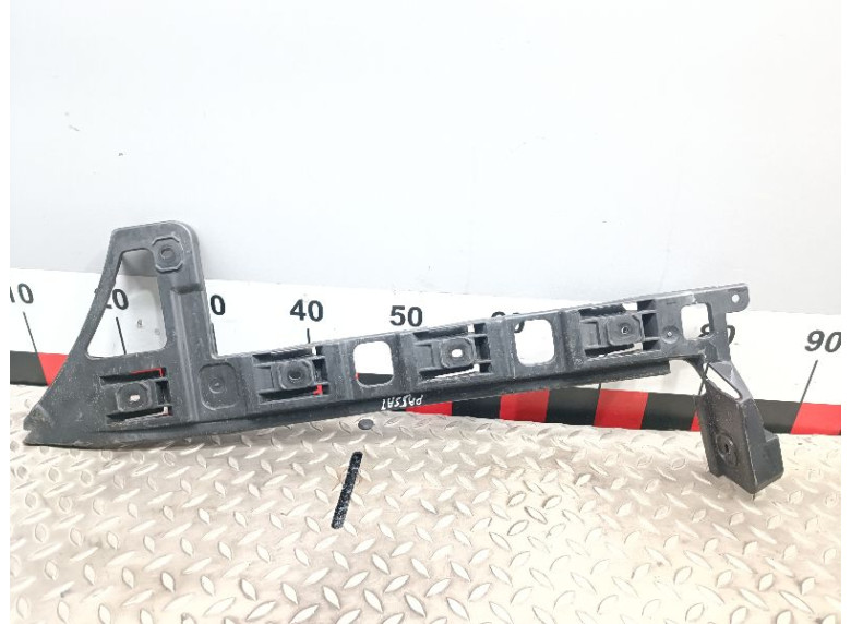 Кронштейн крепления бампера заднего к Volkswagen Passat, 2006г.