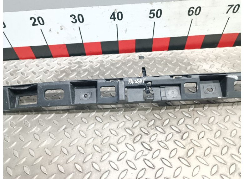 Кронштейн крепления бампера заднего к Volkswagen Passat, 2008г.