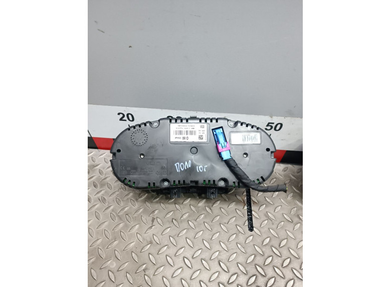 Щиток приборов (приборная панель) к Volkswagen Polo, 2010г.