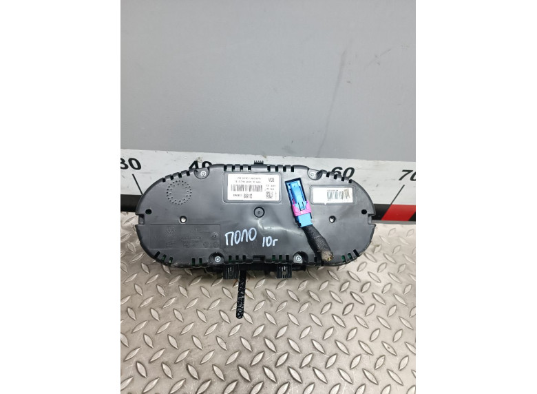 Щиток приборов (приборная панель) к Volkswagen Polo, 2010г.