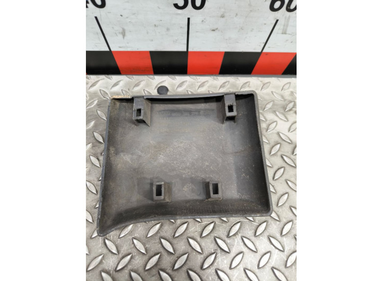 Молдинг (накладка кузовная) к Opel Vivaro, 2002г.