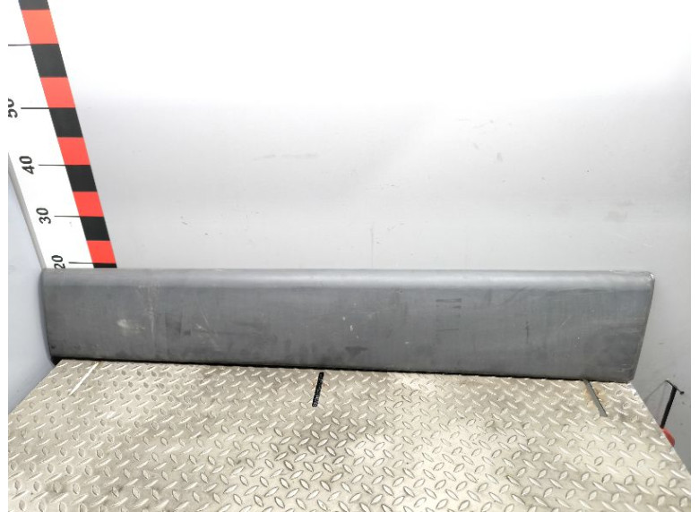 Молдинг (накладка кузовная) к Opel Vivaro, 2002г.