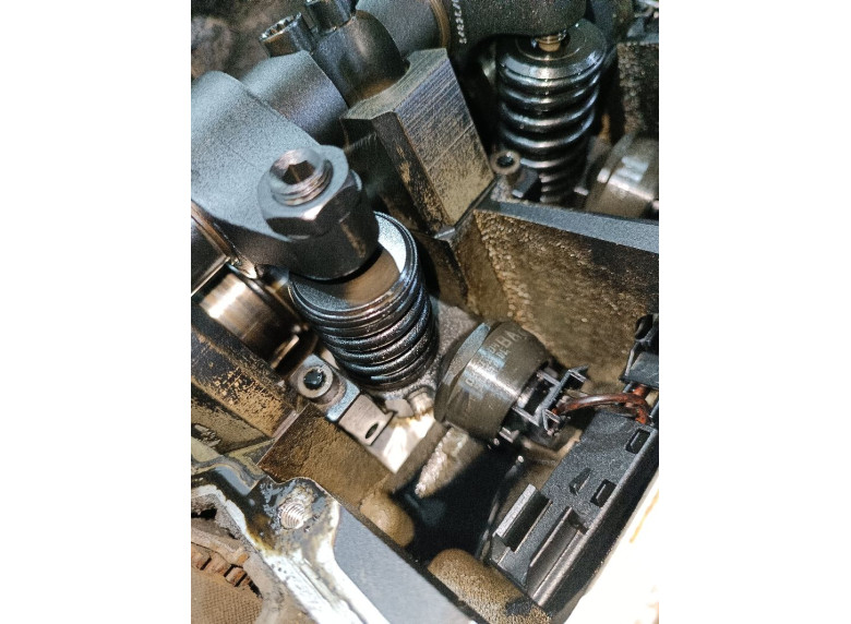 Форсунка к Volkswagen Touran, 2004г.