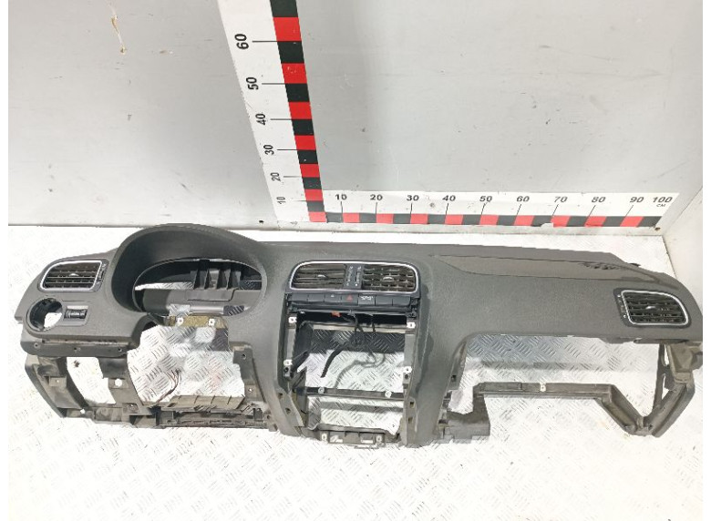 Панель передняя салона (торпедо) к Volkswagen Polo, 2010г.