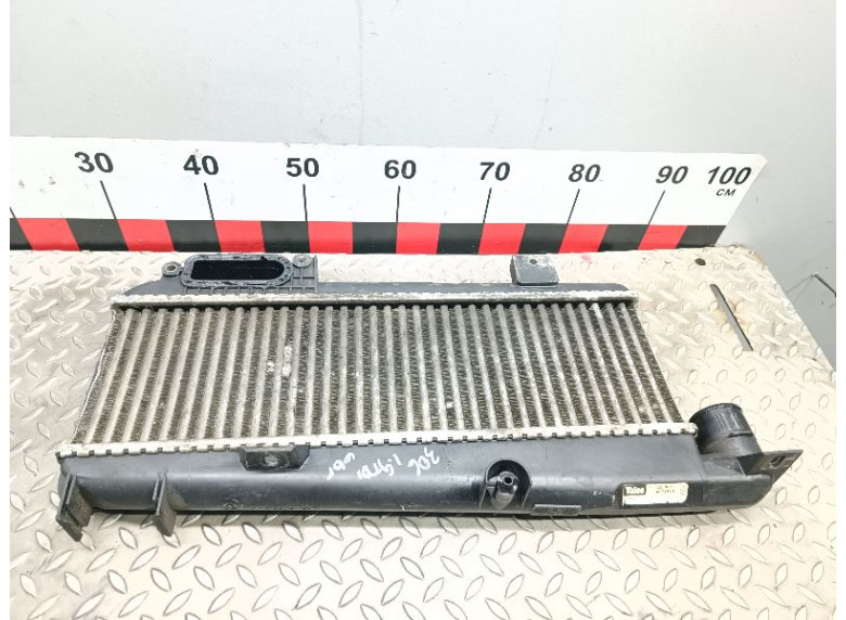 Интеркулер к Peugeot 306, 2000г.