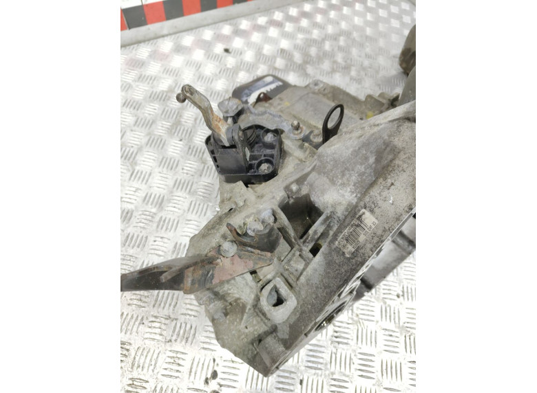 КПП механическая (МКПП) к Nissan Micra, 2005г.
