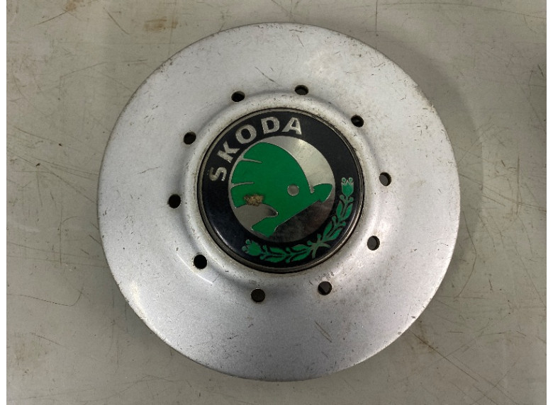 Колпачок литого диска к Skoda Felicia