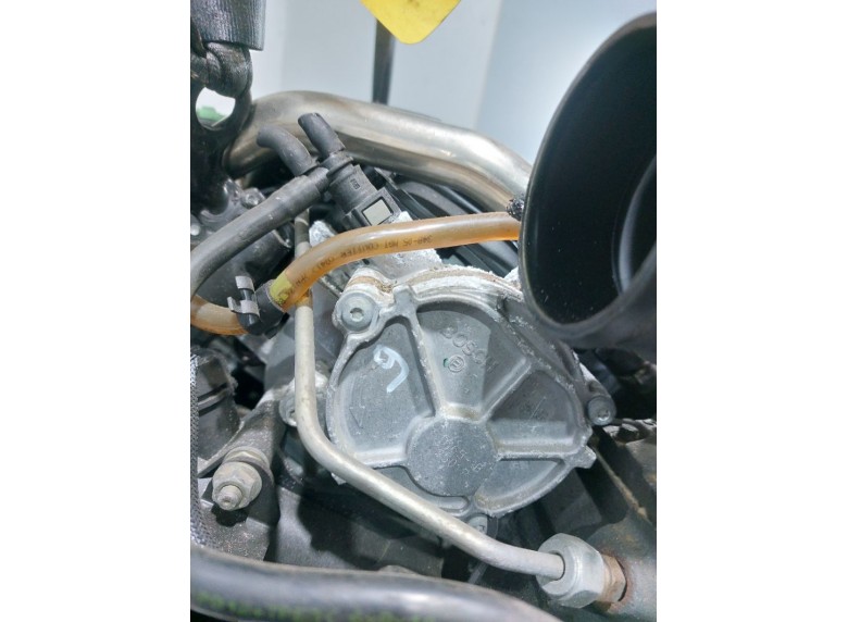 Насос вакуумный к Peugeot 407