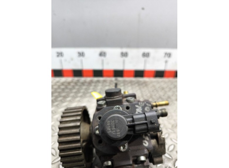 Регулятор давления топлива к Peugeot 207