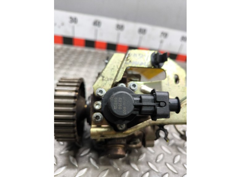 Регулятор давления топлива к Peugeot 308