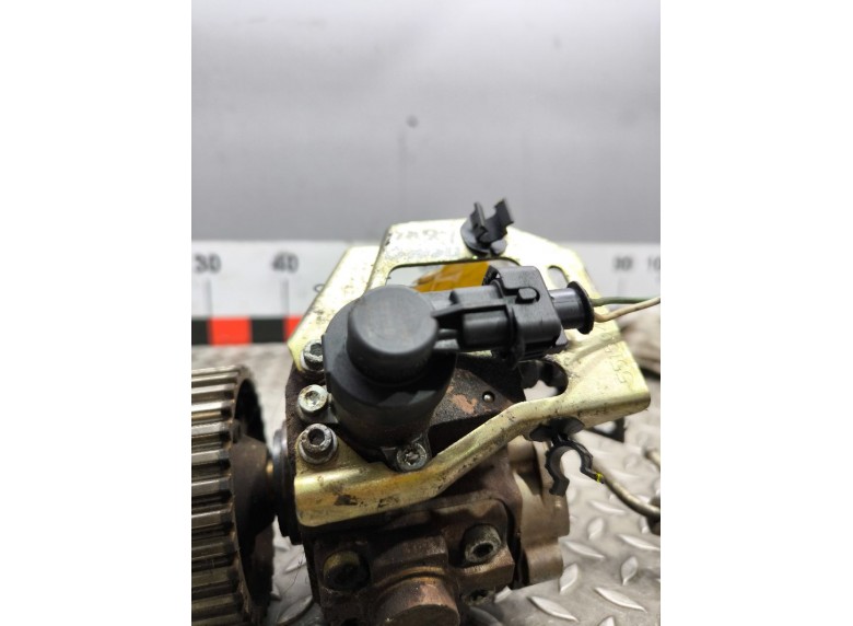 Регулятор давления топлива к Регулятор давления топлива к Peugeot 308 undefined г. 308