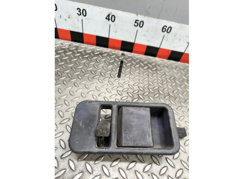 Ручка внутренняя сдвижной двери левой к Iveco Daily, 2001г.