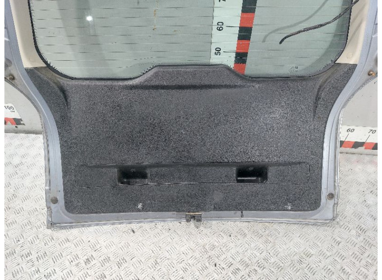 Обшивка багажника к Opel Zafira, 2003г.