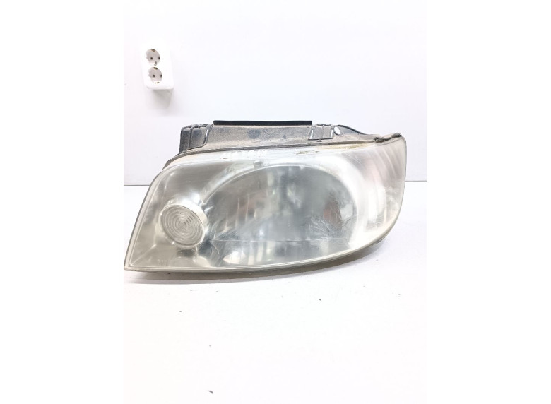 Фара левая к Hyundai Matrix